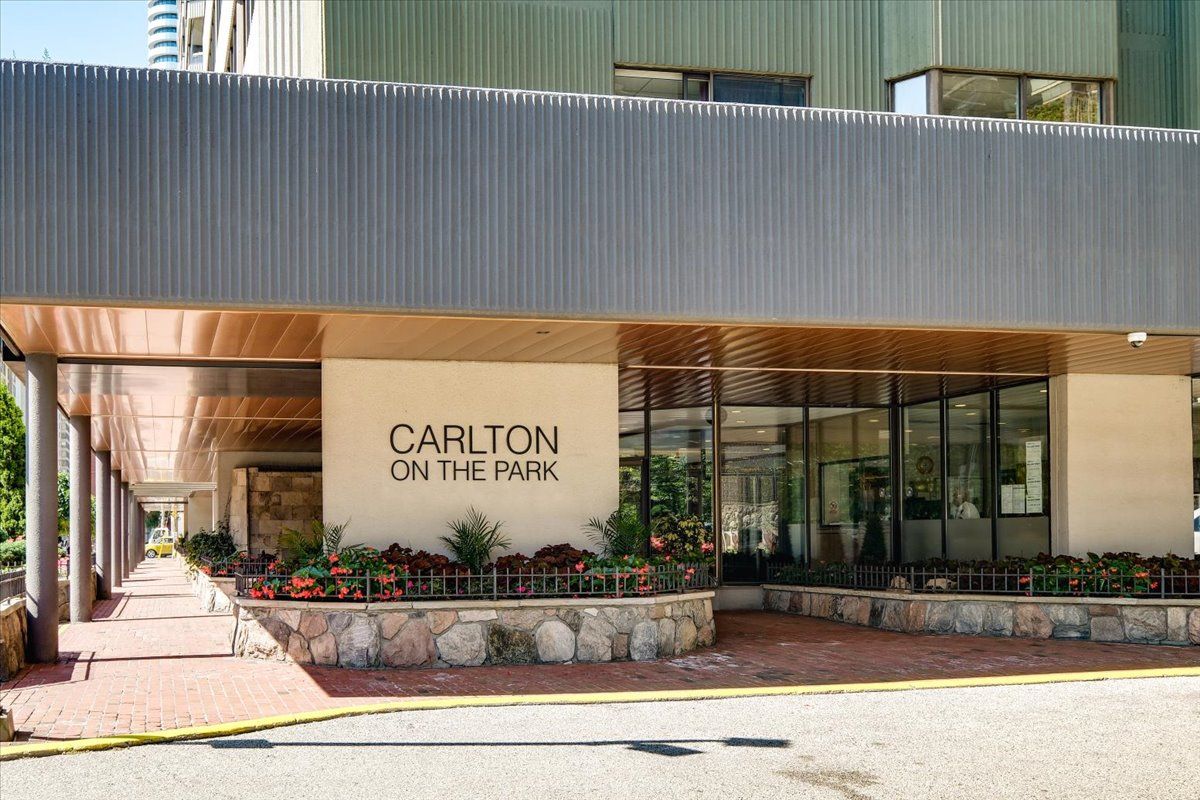 130 Carlton St 1503
