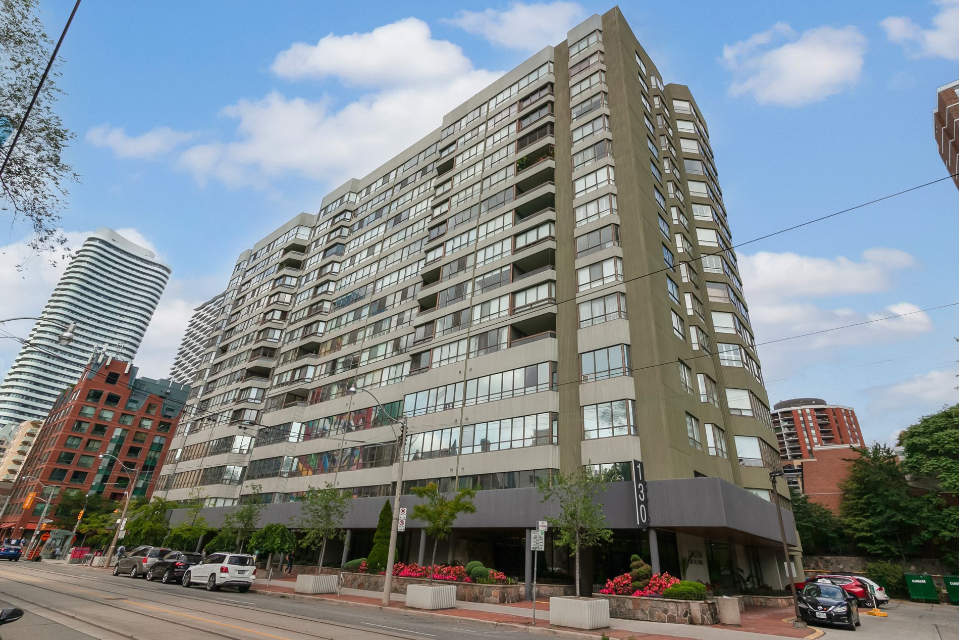 130 Carlton St 1403