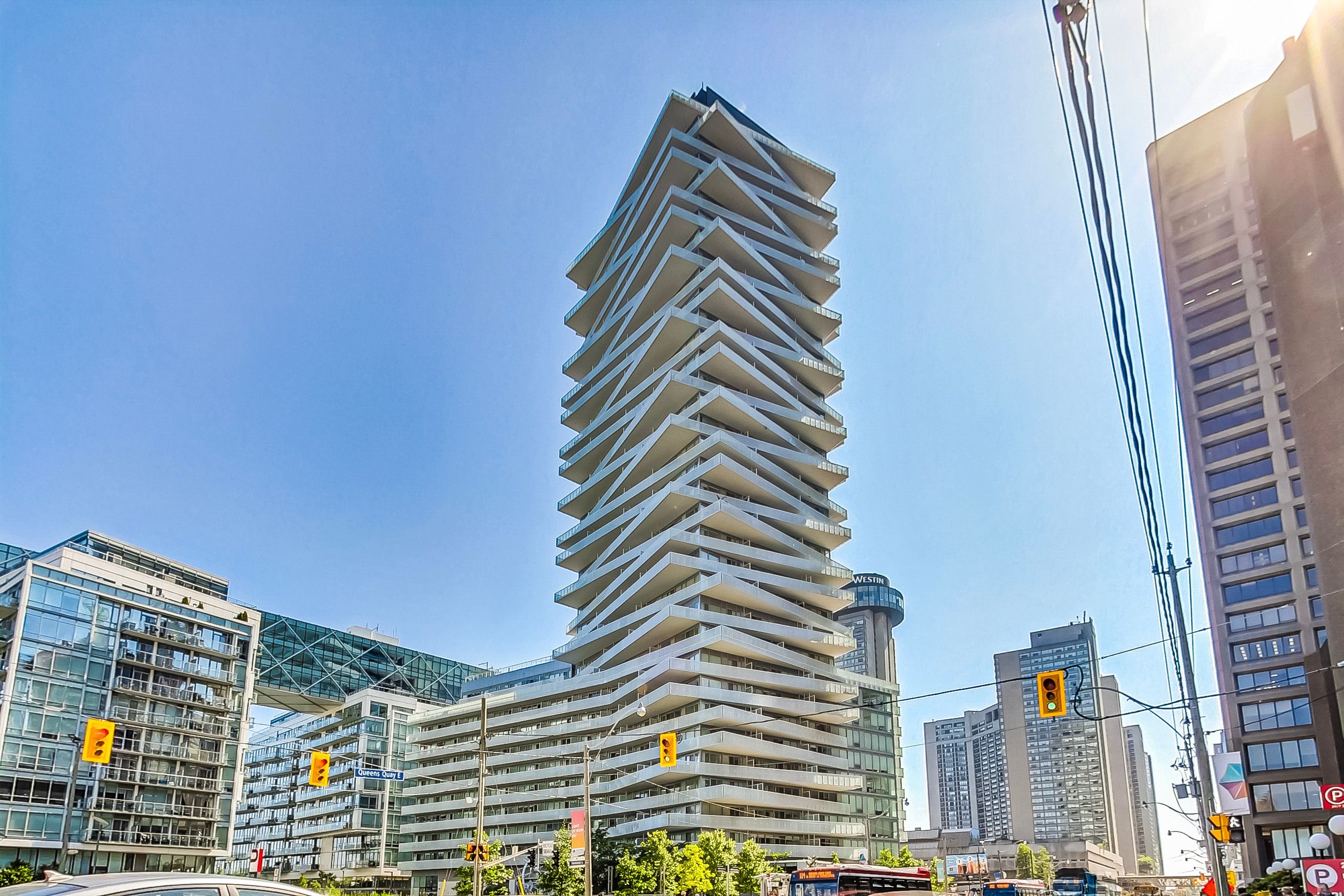 15 Queens Quay E 614