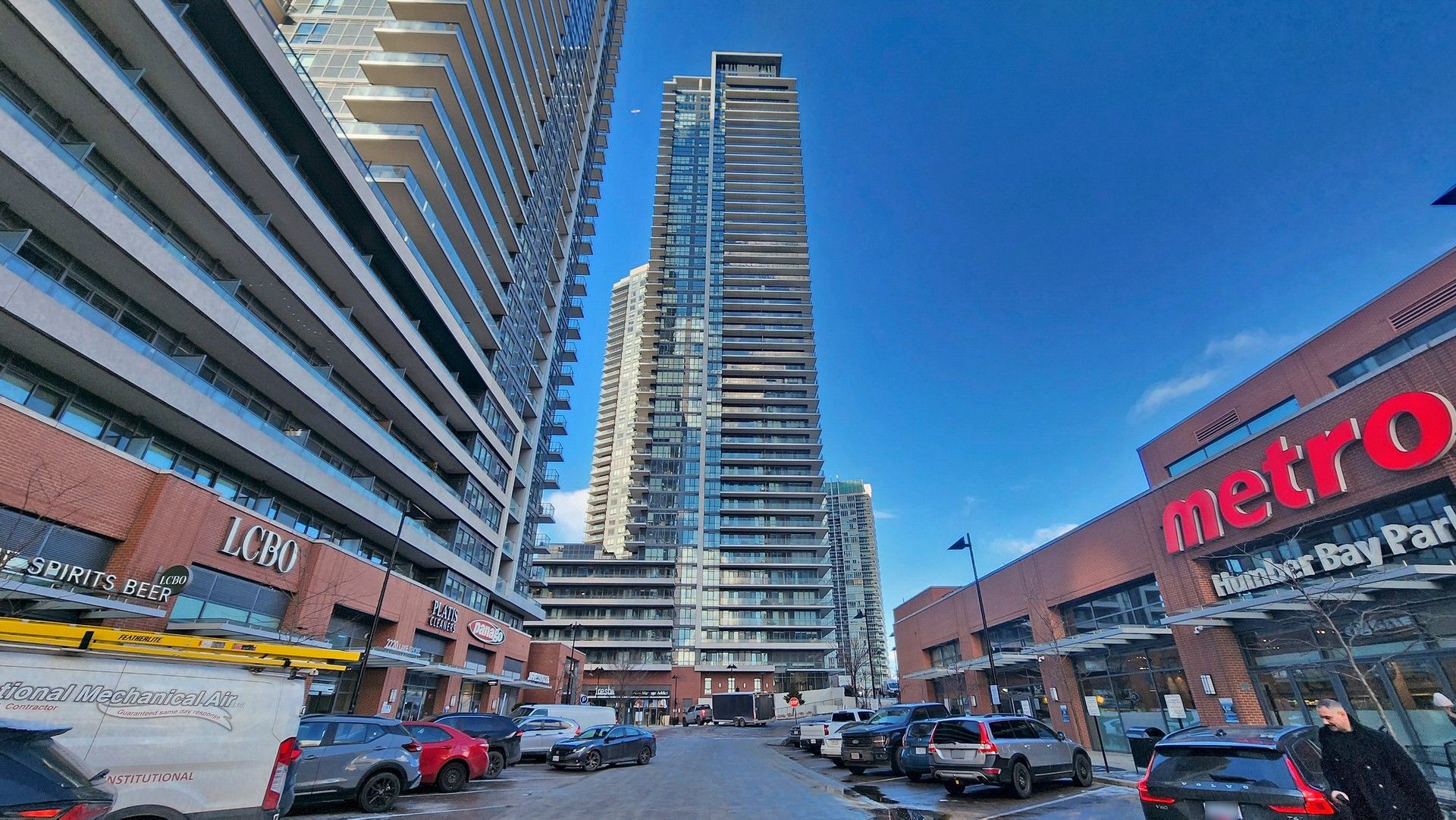 10 Park Lawn Rd W 311