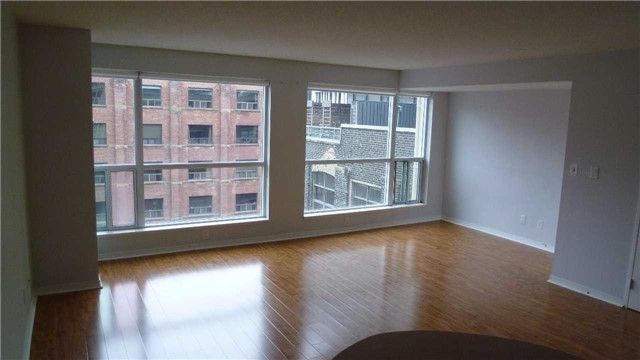 230 King St E 620