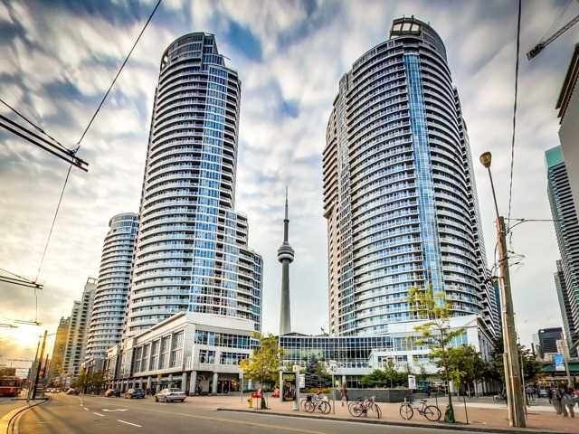 8 York St 1401