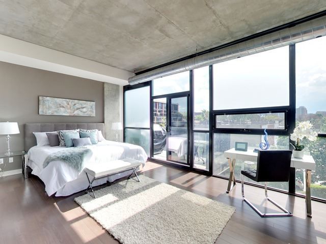 60 Bathurst St 304