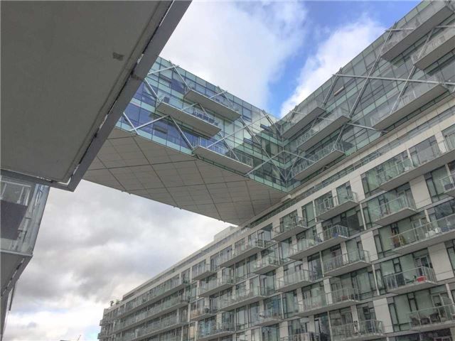 39 Queens Quay E 417