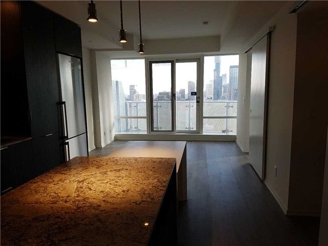 1 Bloor St E 2006