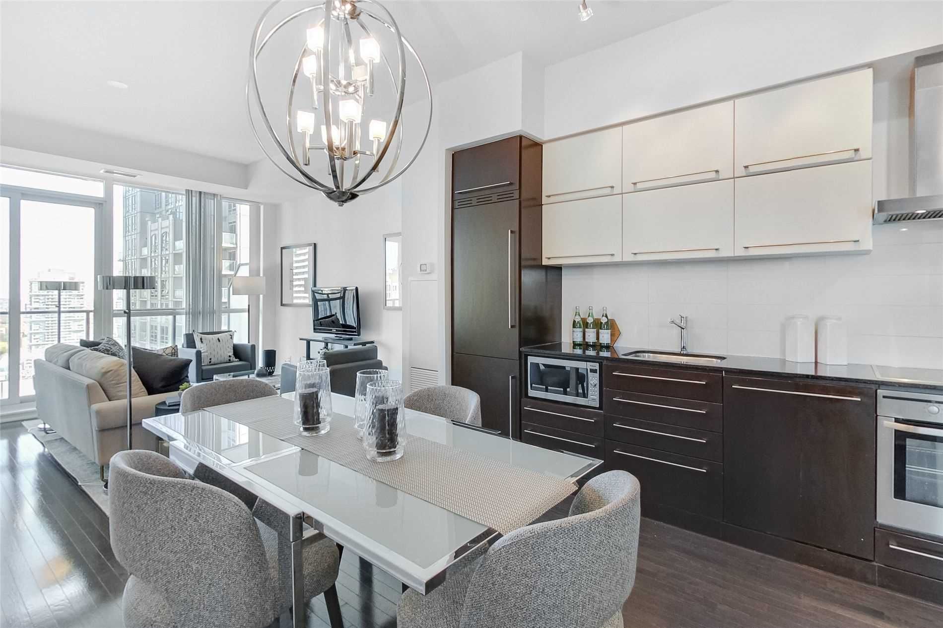 770 Bay St 2602