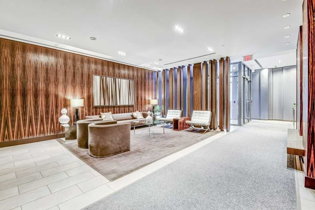 33 Lombard St 313