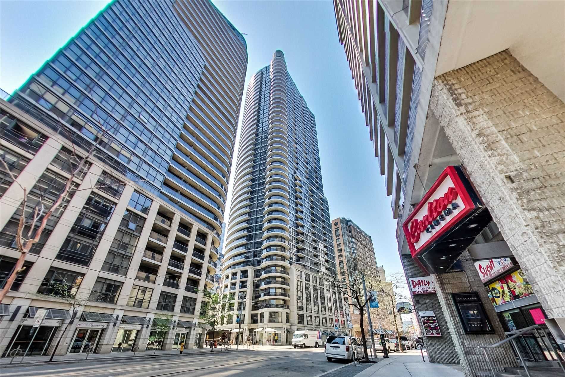 21 Carlton St 1107