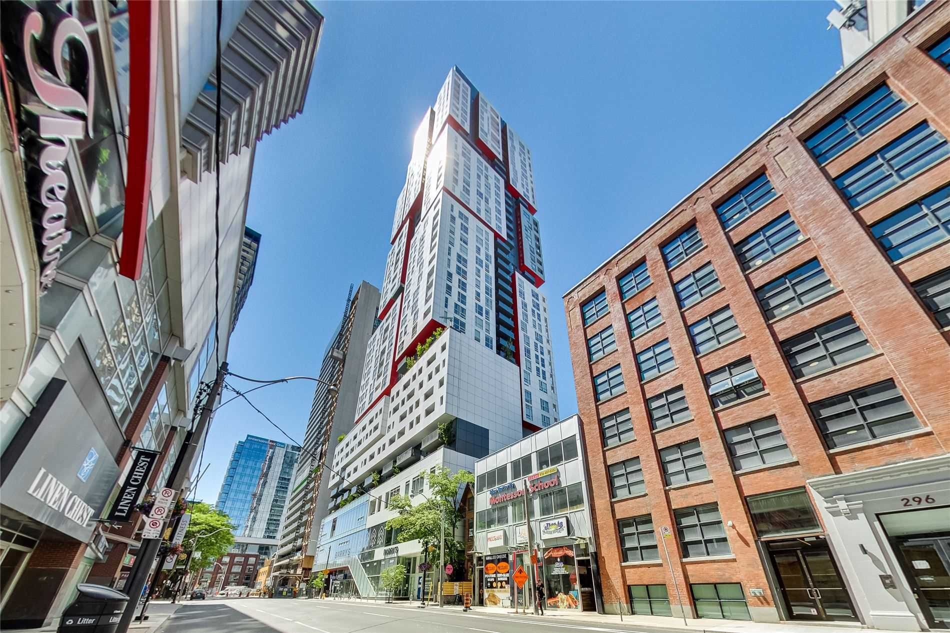318 Richmond St W 1407