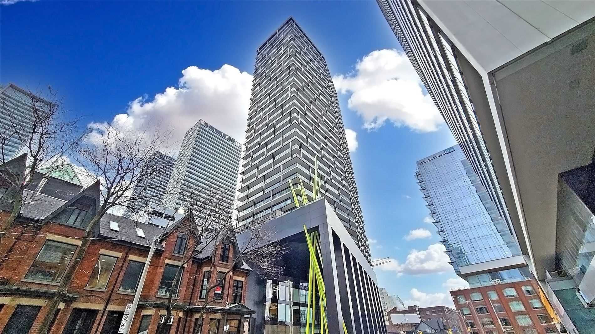 125 Peter St 1203