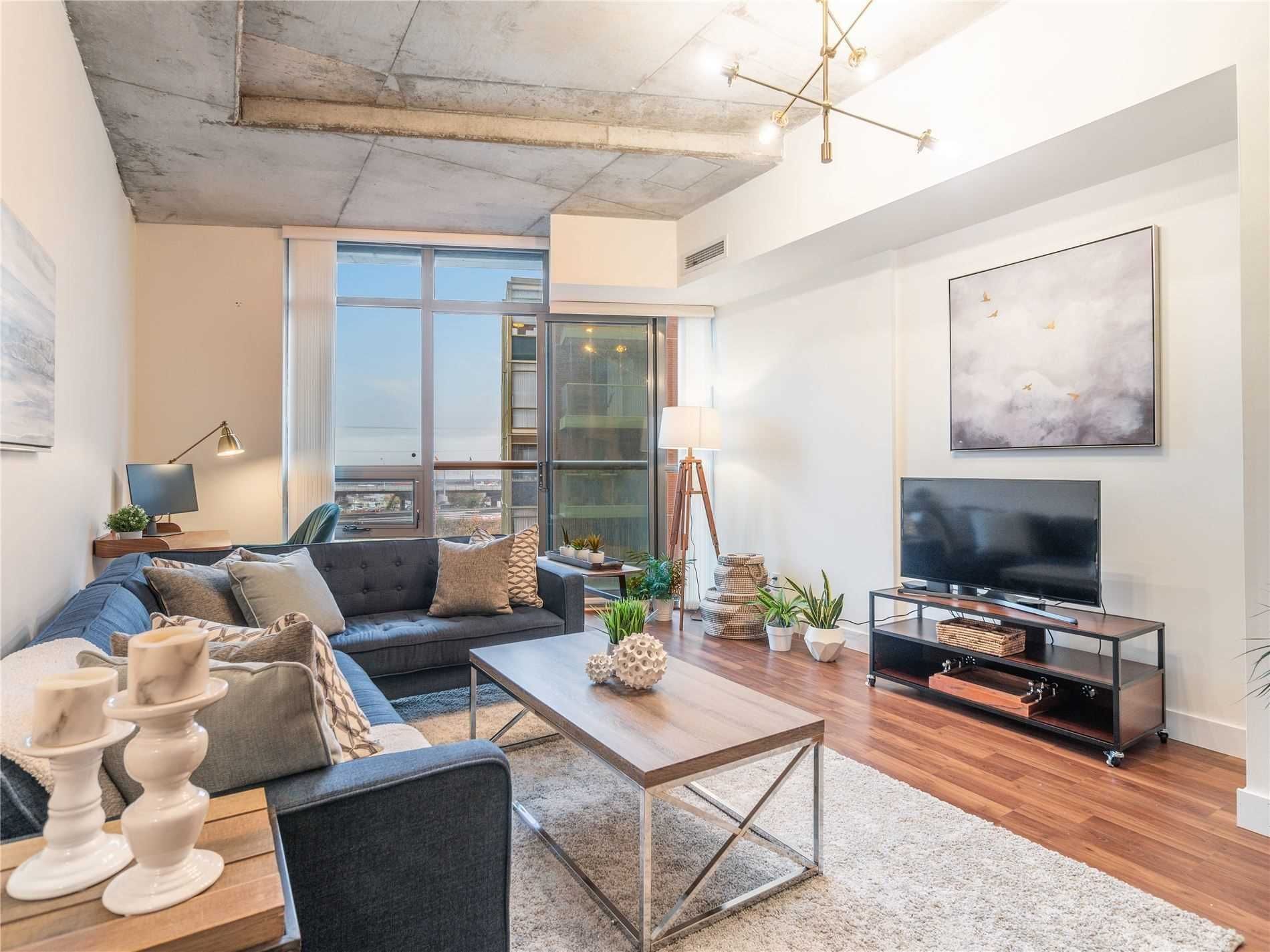 33 Mill St 529