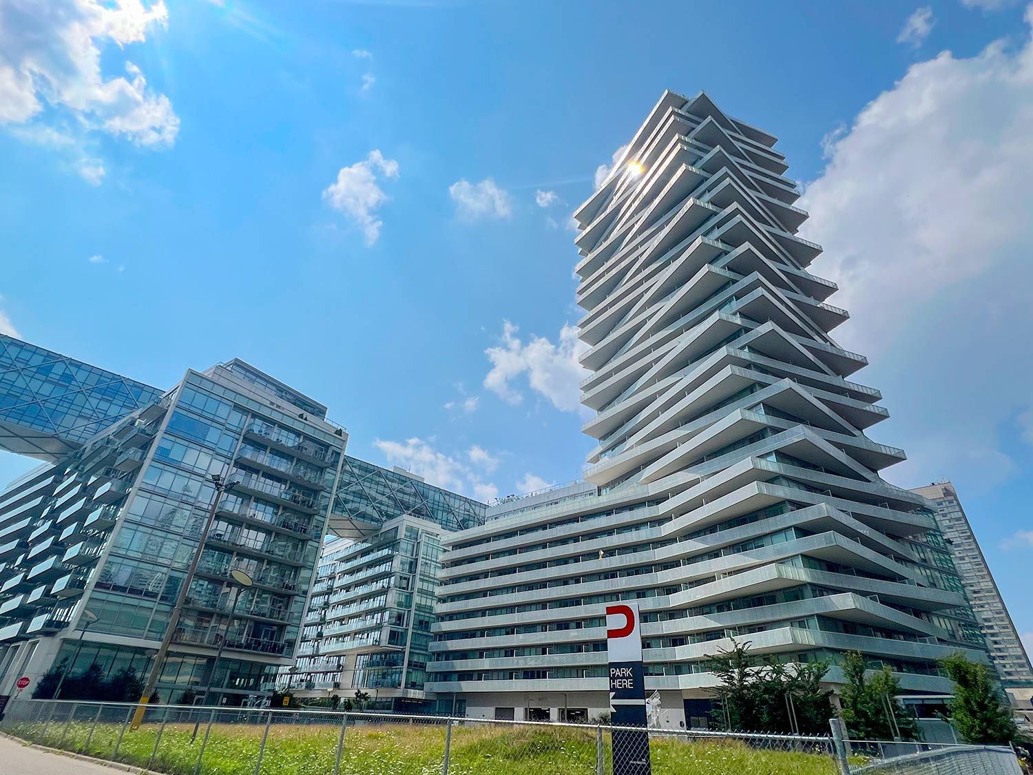 15 Queens Quay E 410