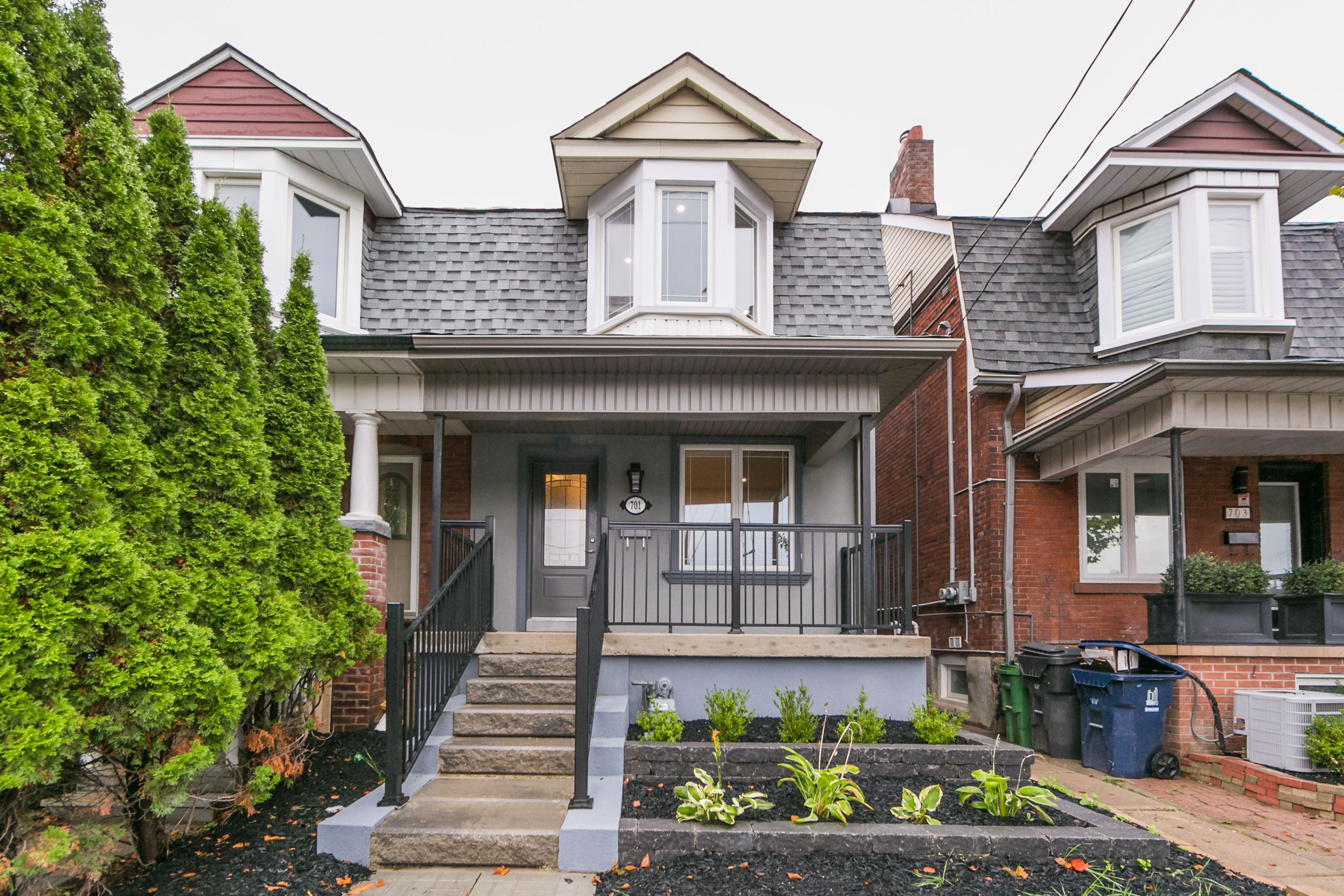 701 Dupont St 2