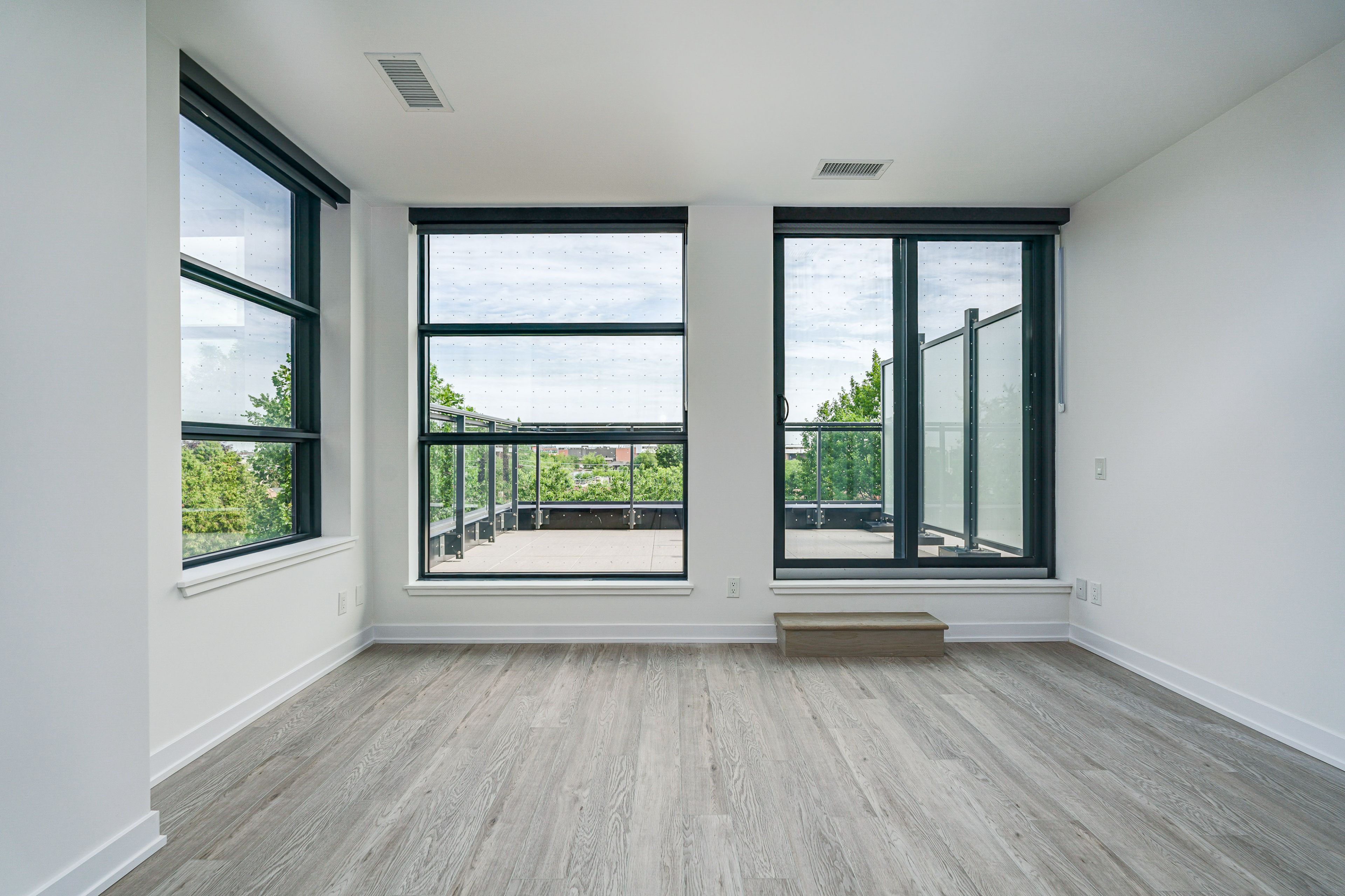 2946 Dundas Street W 408, Toronto, ON M6P 1Y8 — photograph 9