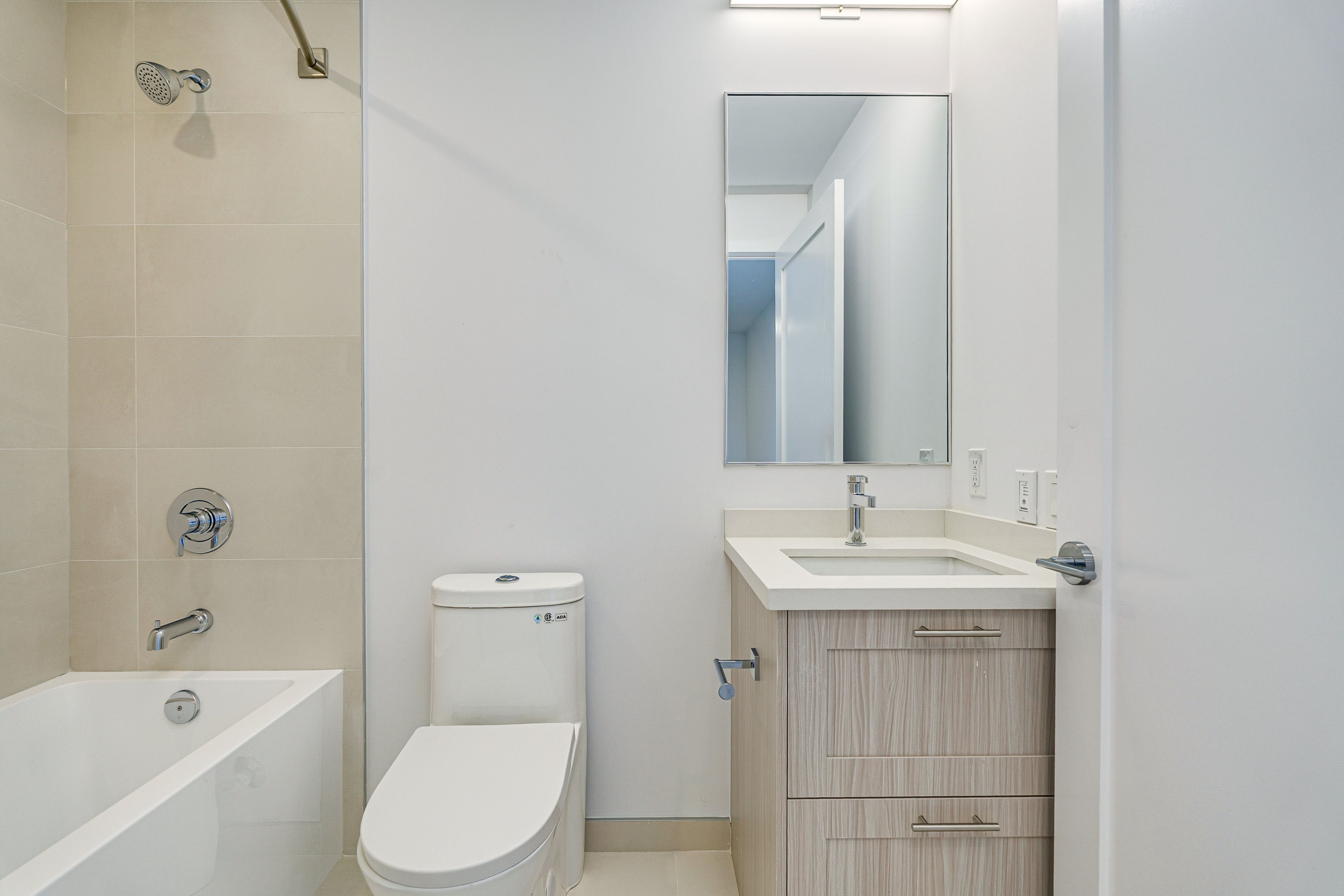 2946 Dundas Street W 509, Toronto, ON M6P 1Y8 — photograph 15