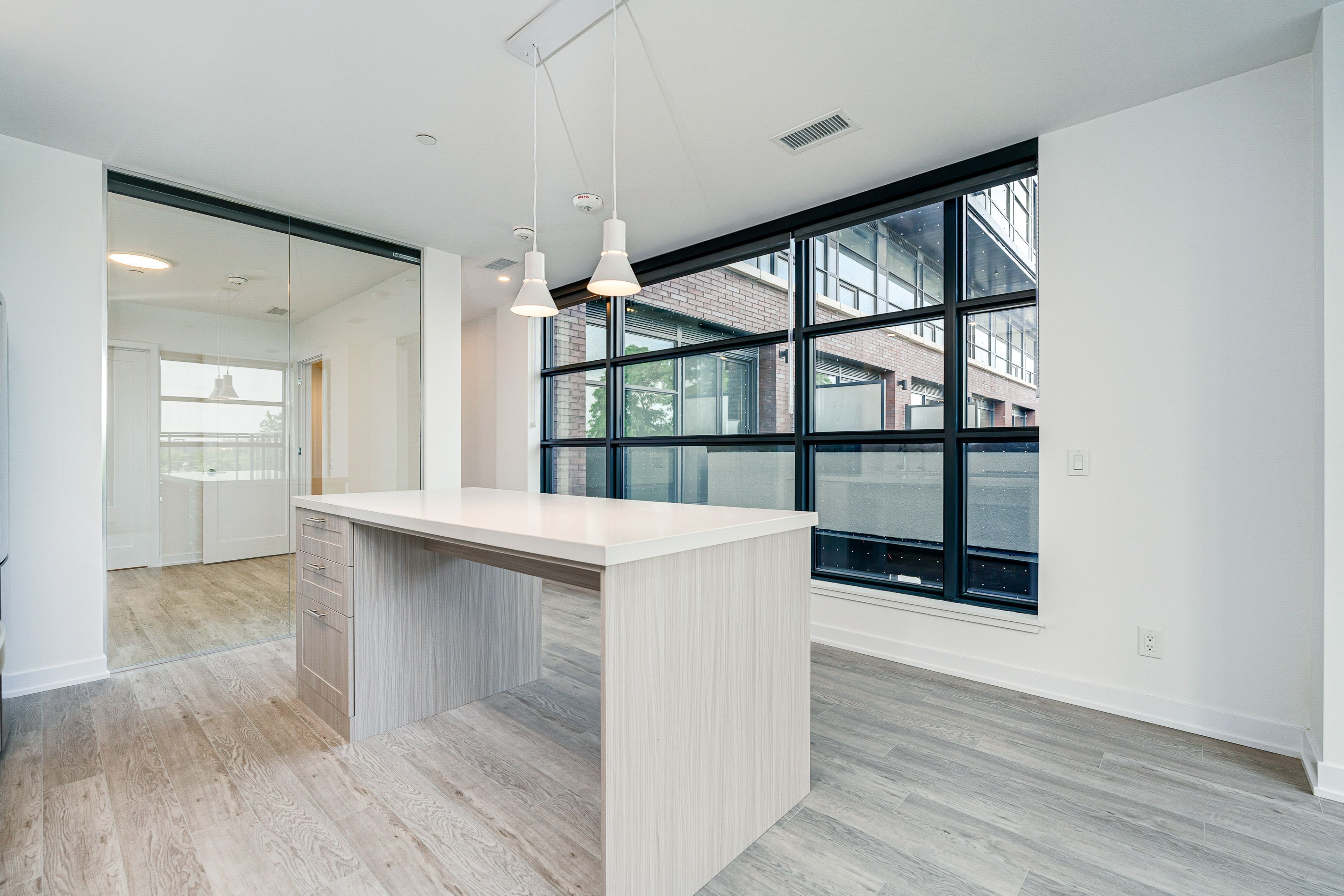 2946 Dundas Street W 408, Toronto, ON M6P 1Y8 — photograph 6