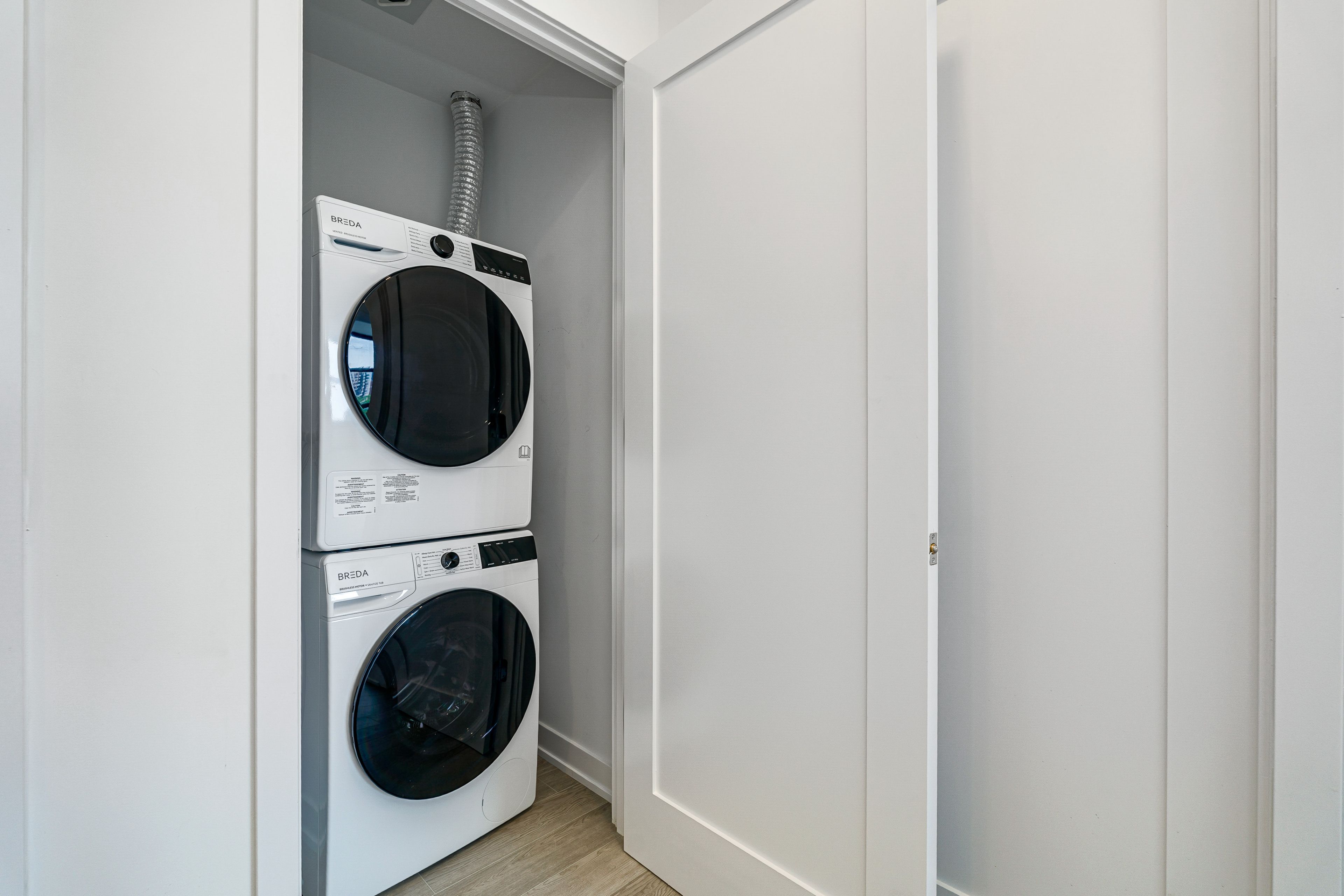 2946 Dundas Street W 509, Toronto, ON M6P 1Y8 — photograph 16